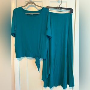 Chicos 2 Piece Traveler’s Set Skirt & Top Size Large